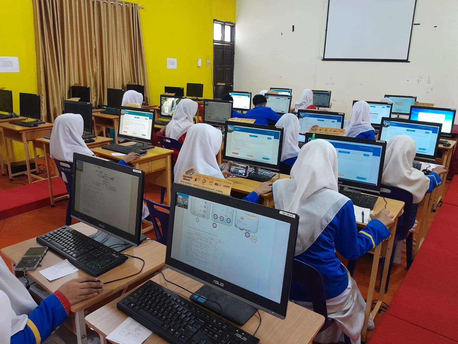 Laboratorium Komputer Modern