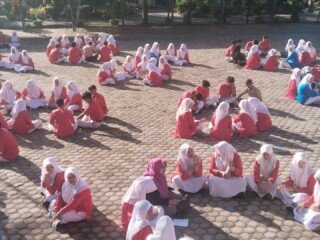 Siswa SMA Negeri 1 Bukit Asah Keberanian Lewat Literasi