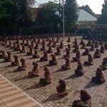 Siswa kelas XII sedang berdoa bersama untuk kelancaran persiapan TKA ( foto Tazkir)